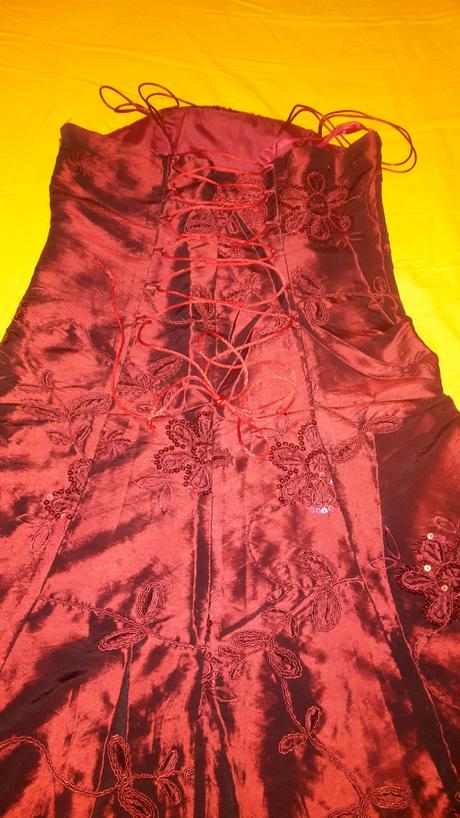 Spoločenské šaty, s