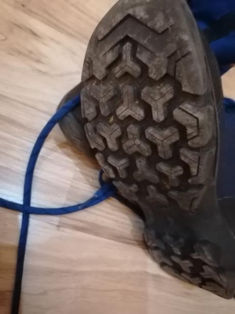 Teplejšie turisticke topanky, quechua,37