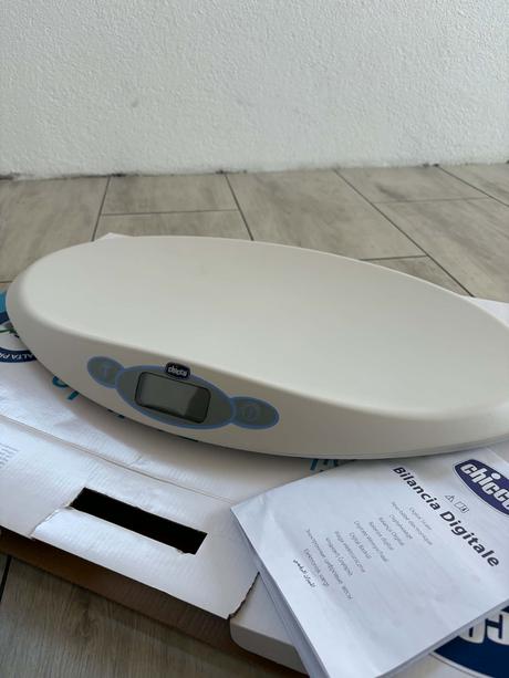 Predám digitálnu vahu, chicco
