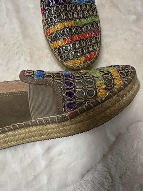 Espadrilky bledohnedé so zlatou niťou vpredu guess, guess,40