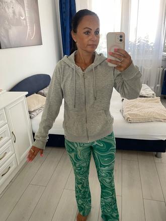 Mikina fb sister, new yorker,s