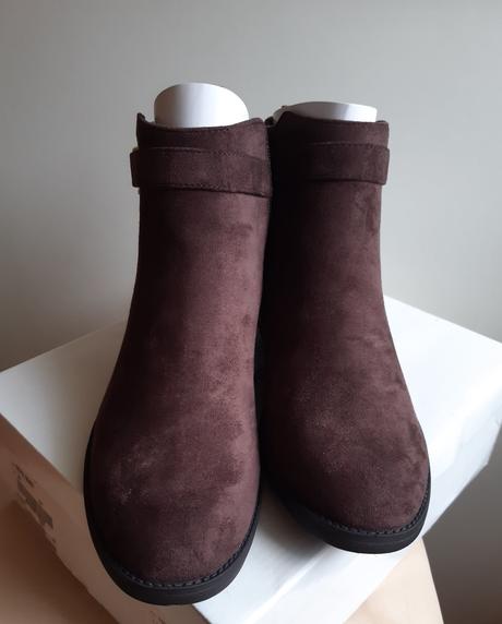 Členkové čižmy, 39