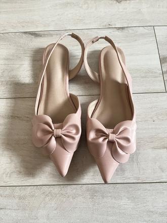 Púdrové sandálky, 37