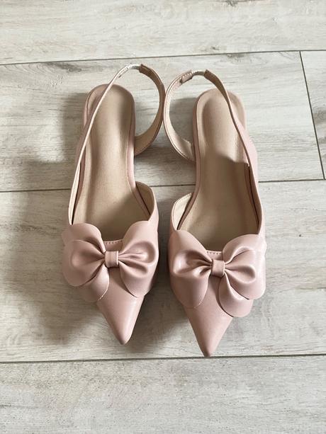 Púdrové sandálky, 37