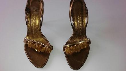 Sandalky zlatej farby 36, 36