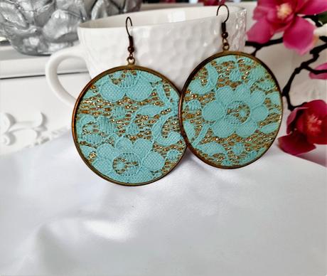 Náušnice s krajkou,