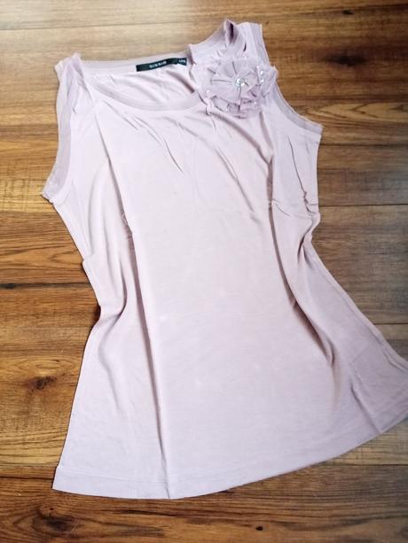 Tielko s aplikáciou, m