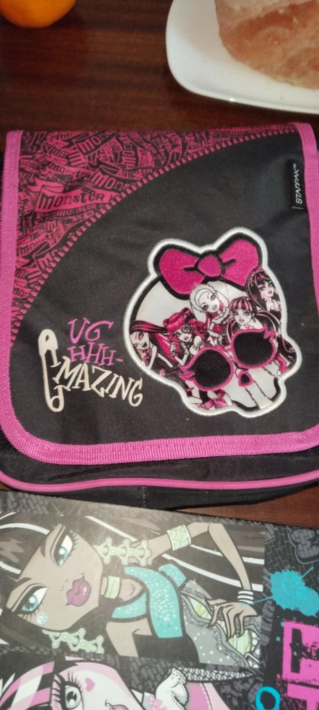 Monster kabelka a súprava, možnosť dohody., 