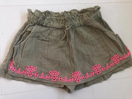 Tenke sortky, benetton,146