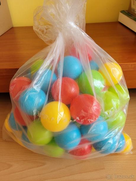 Plastove loptičky na hranie pre deti - 76 kusov, 