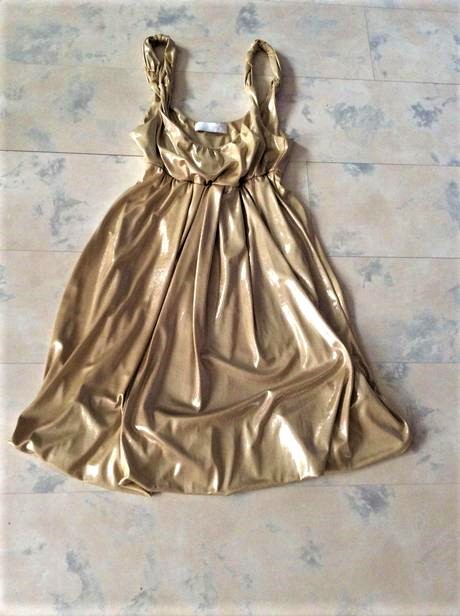 Luxusné mini šaty, s