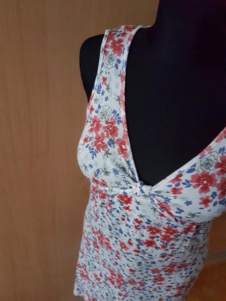 Biele viskózové šatky s kvietočkami vel.m, m