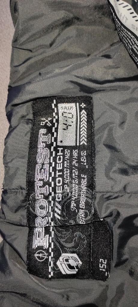 Nohavice lyžiarske, 152