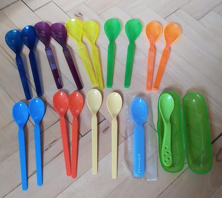Plastové detské lyžičky hipp,