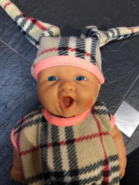 Vyskereny chlapček bábika,