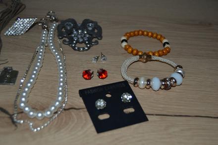 Bižutérne šperky  3 sady balené po 11 ks/7e, 