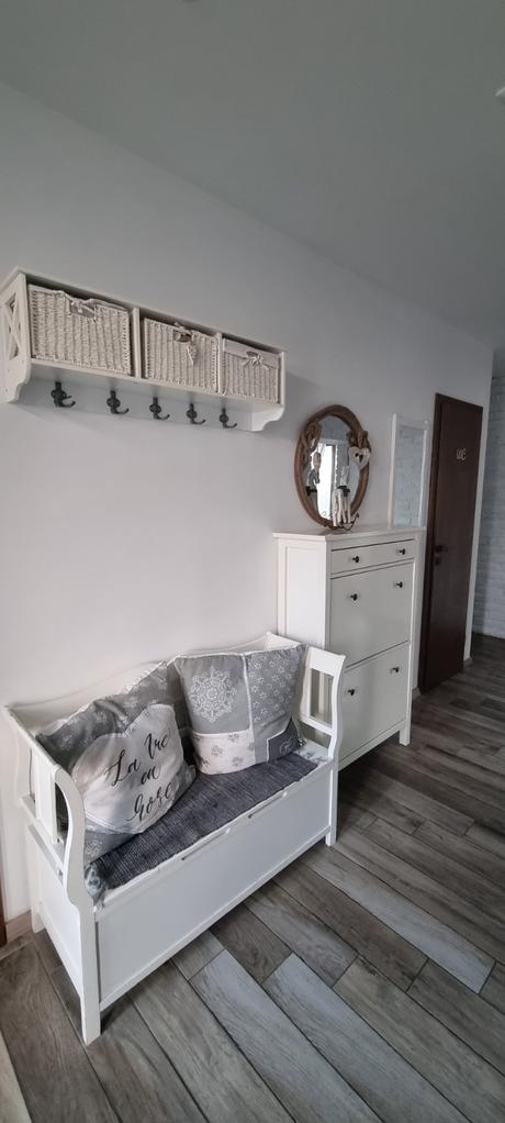 Nábytok do predsiene, chodby, 