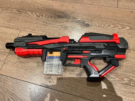 Automatická zbraň na penové náboje, 