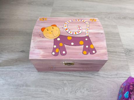 Drebenná truhlička - šperkovnička napr., 