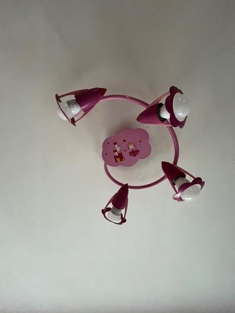 Nábytok do dievcenskej izby, 