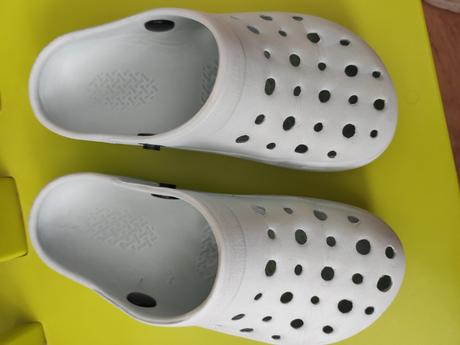 Šľapky - prezúvky, 27