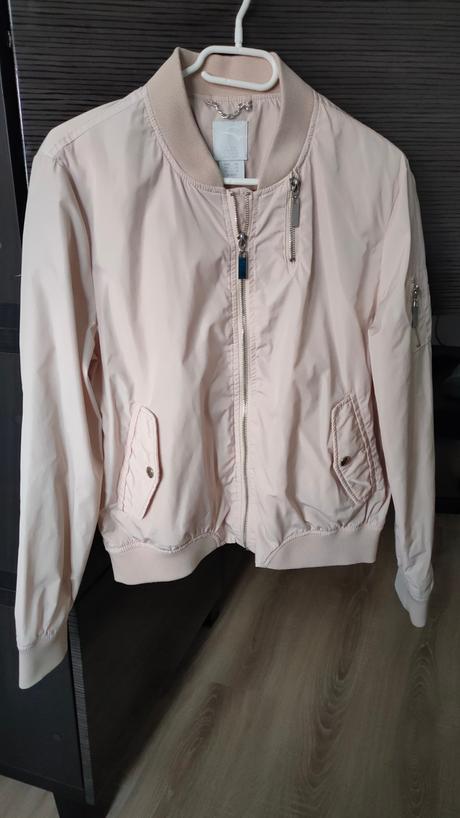 Prechodná bunda, 38