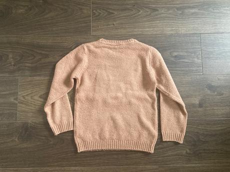 Sveter s mačkou, 134