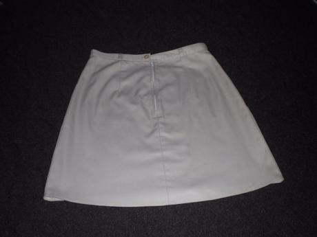 Štýlová béžová sukňa s 2 vačkami - top stav, m