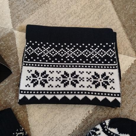 Nový zimný set cropp - šál, čiapka a rukavice,