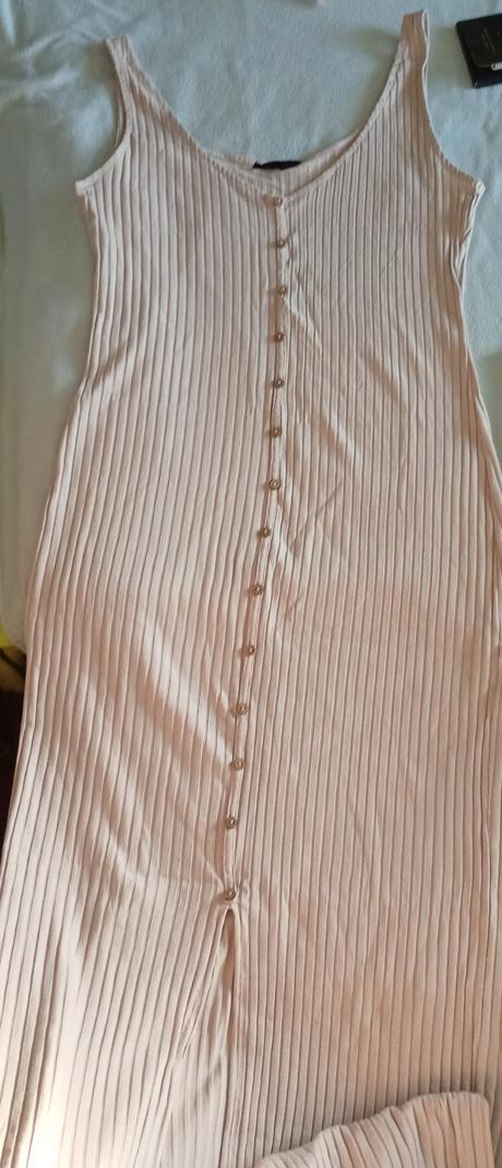Sexi vrúbkované maxi šaty m/xl, m