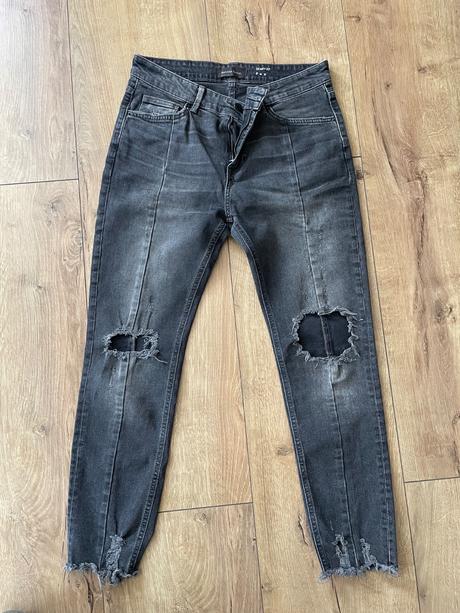 Šedé roztrhane rifle, bershka,32