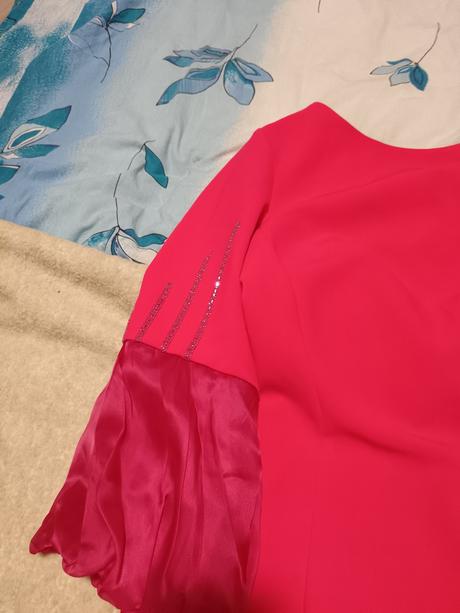 Elegantné saty už aj s poštou, 52