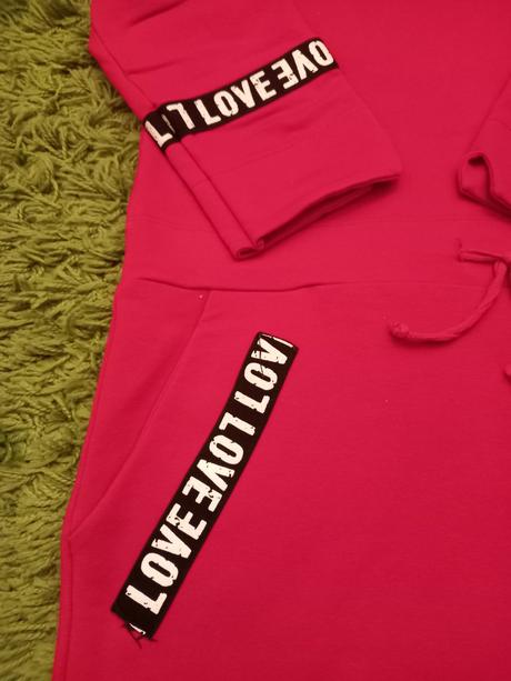 Dievčenské teplakove saty, 164