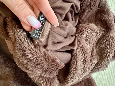 Medvedikova mikina, 38