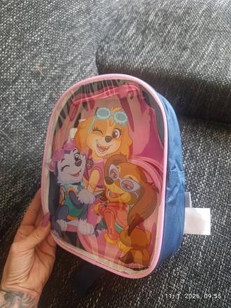 Ruksak, fľaša, box, 