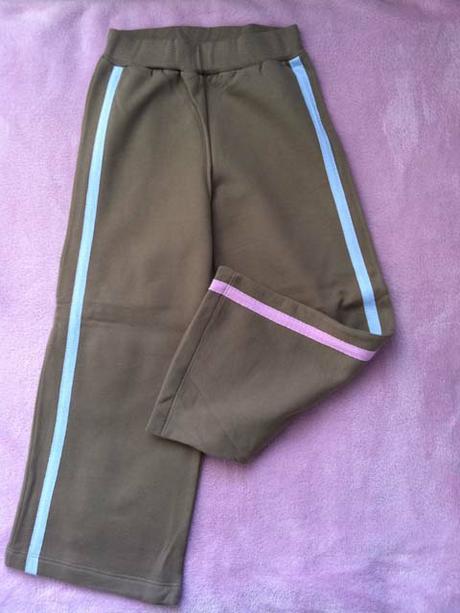 Dievčenské teplákové nohavice., 92