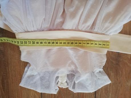 Slávnostné šaty, 92