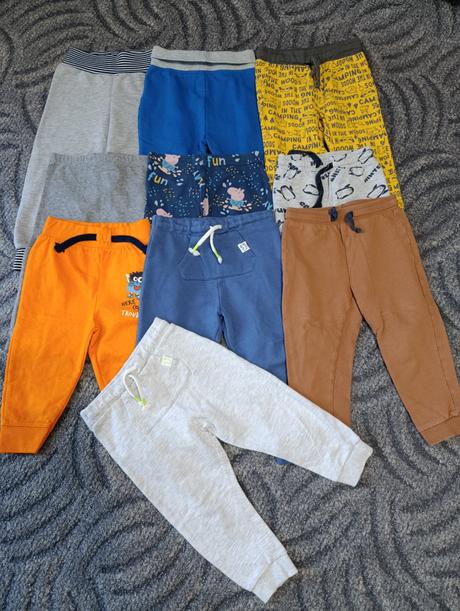 Chlapčenské tepláky a legíny, 86