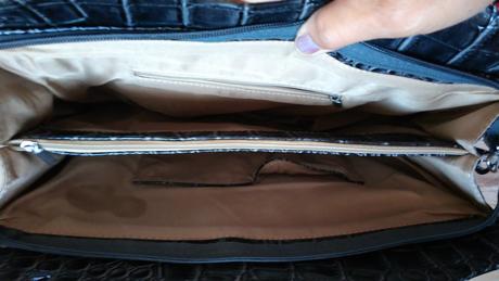 Kabelka šedo-čierna lesklá,