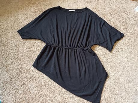 Čierny asymetrický top, s