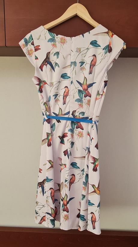 Gotta krásne dámske šaty, 38