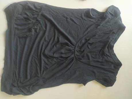 629 tricko pekne nekrcive  ma.vrecka, fornarina,m