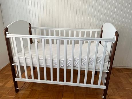 Drevená postieľka, šírka (cm): 60,dĺžka (cm): 120