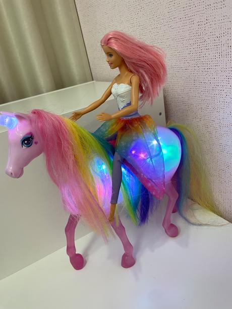 Kúzelny koník s barbie, 
