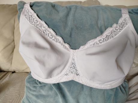 Triumph podprsenka 85e/f, triumph,85e