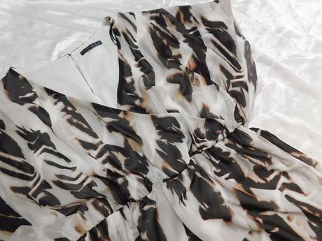 Pekne trendy elegantne šaty, atmosphere,44