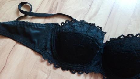 Čierna čipkovaná korzetová podprsenka, 80c