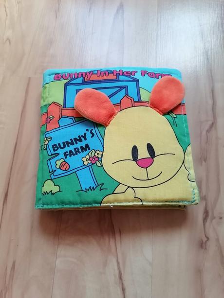 Väčšia textilná kniha pre detičky,