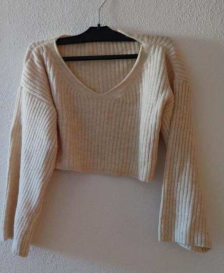 Croptop béžový pulóver s véčkom, m