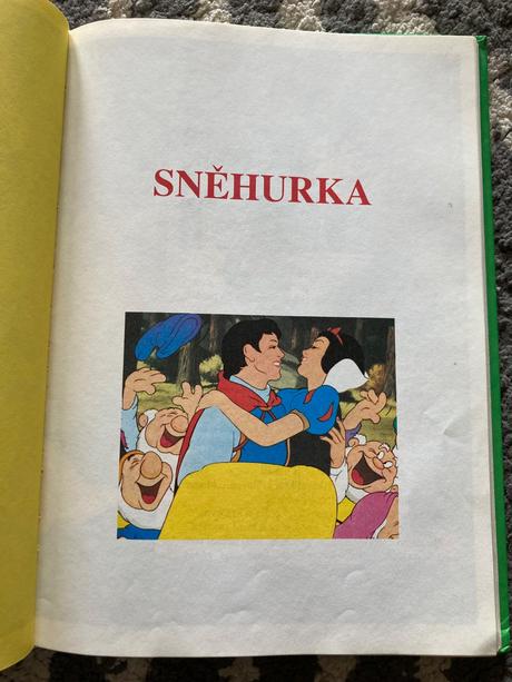 Medvídek pú pinocchio sněhurka walt disney (1991), 